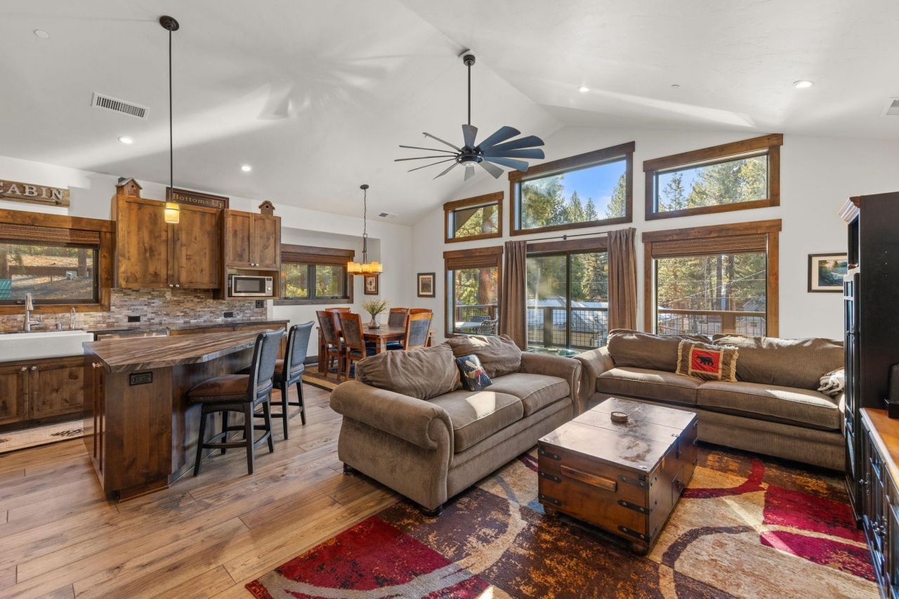 8627 Trout Avenue, Kings Beach, CA 96143 Photo