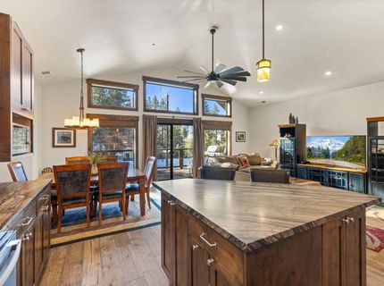 8627 Trout Avenue, Kings Beach, CA 96143 Photo