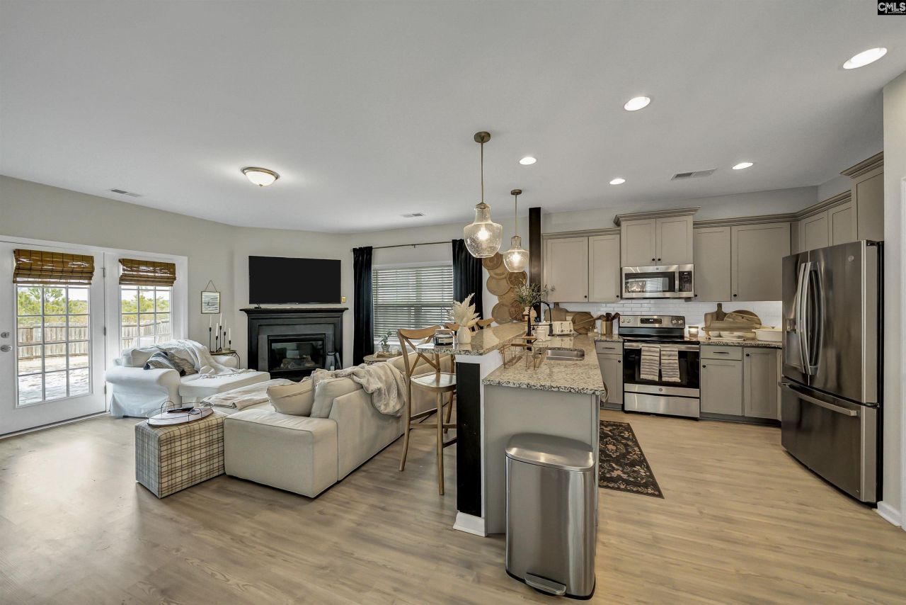 1220 Independence Drive Photo 5