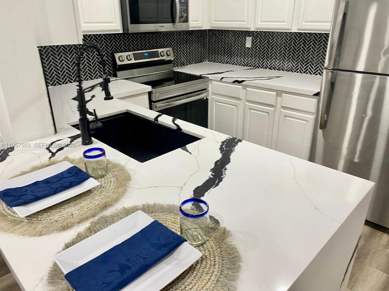 300 W Palm Cir W, Unit 307, Pembroke Pines, FL 33025 Photo