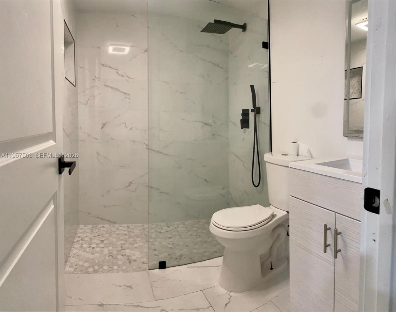 300 W Palm Cir W, Unit 307, Pembroke Pines, FL 33025 Photo