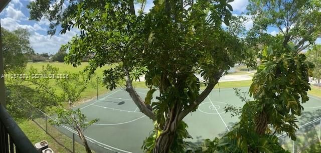 300 W Palm Cir W, Unit 307, Pembroke Pines, FL 33025 Photo