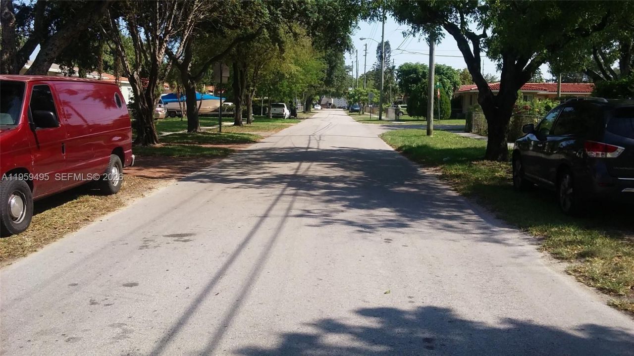 3920 NW 59th Ave , Unit ., Virginia Gardens, FL 33166 Photo