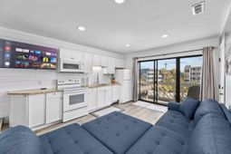 627 N Waccamaw Dr. photo 4