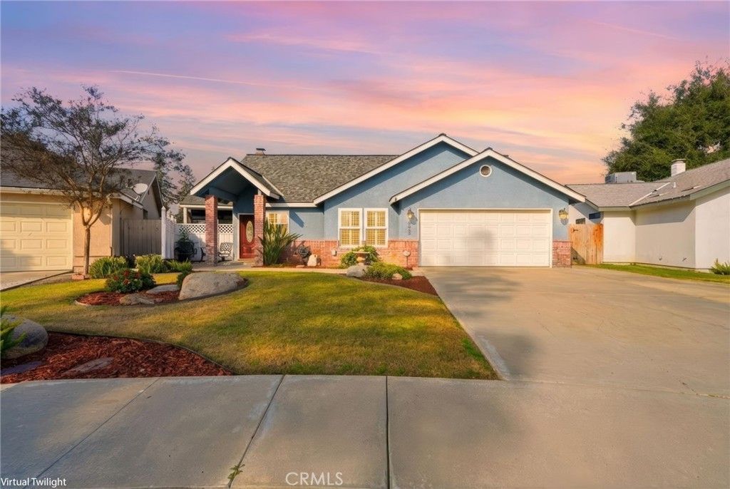 5028 W Hillsdale, Visalia, CA 93291 Main Photo