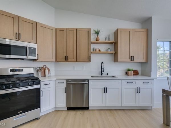 2747 Quaker Ridge Road, Las Vegas, NV 89142