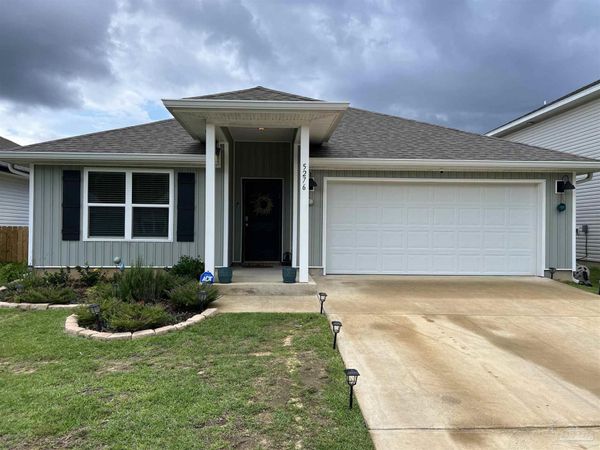 5276 Peach Dr, Pace, FL 32571