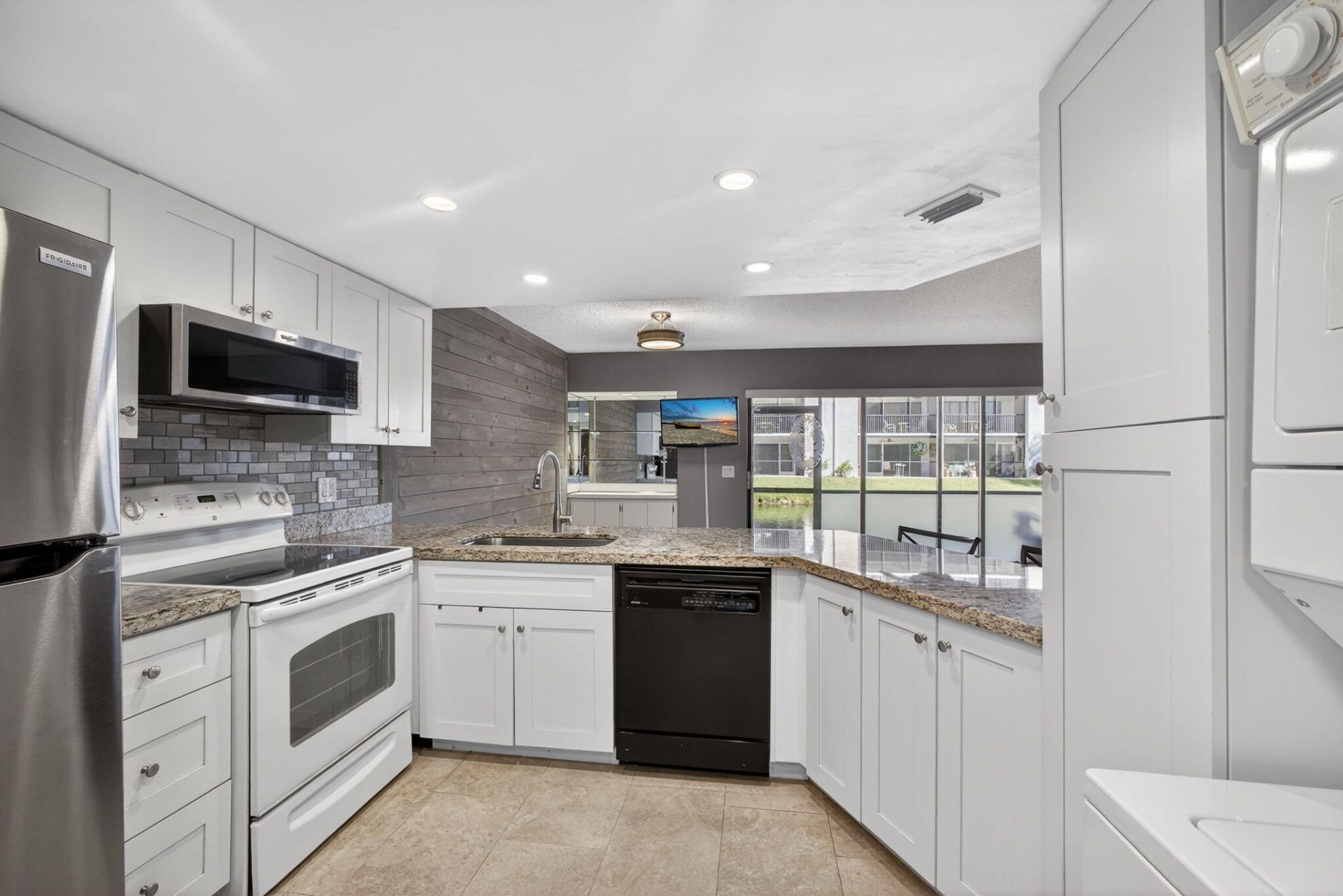 1605 S Us Highway 1, Unit D105, Jupiter, FL 33477 Photo