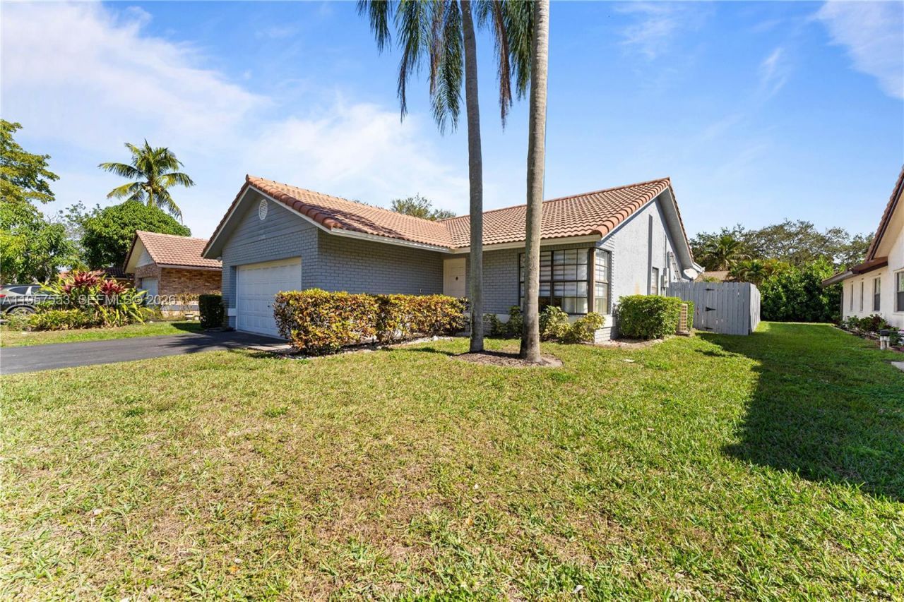 2915 NW 95th Ave, Coral Springs, FL 33065 Photo