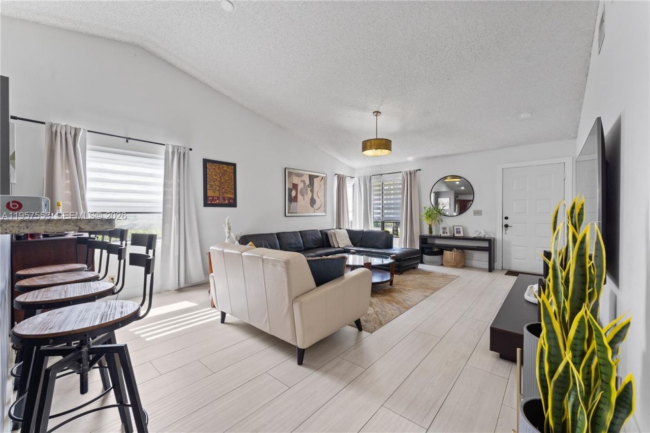 2915 NW 95th Ave, Coral Springs, FL 33065 Photo