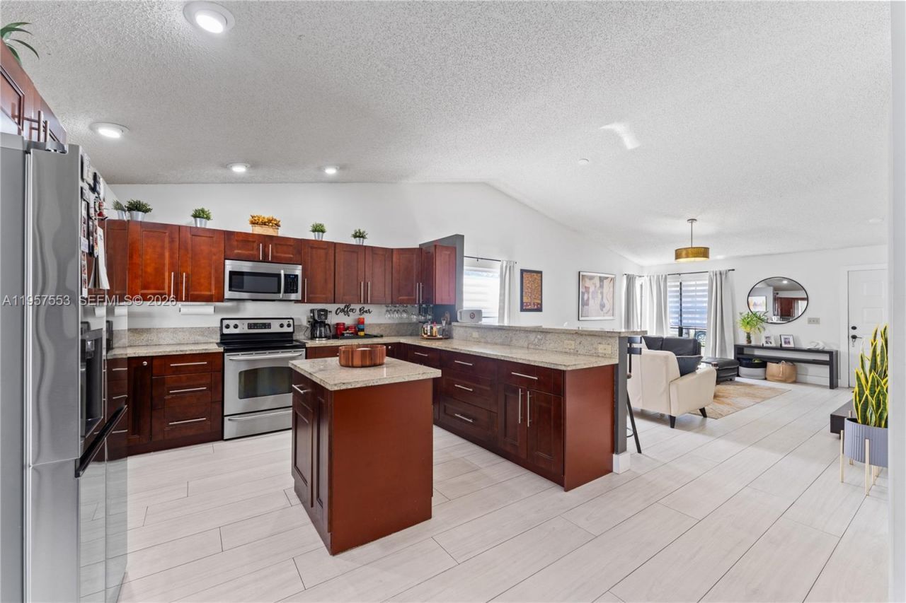 2915 NW 95th Ave, Coral Springs, FL 33065 Photo