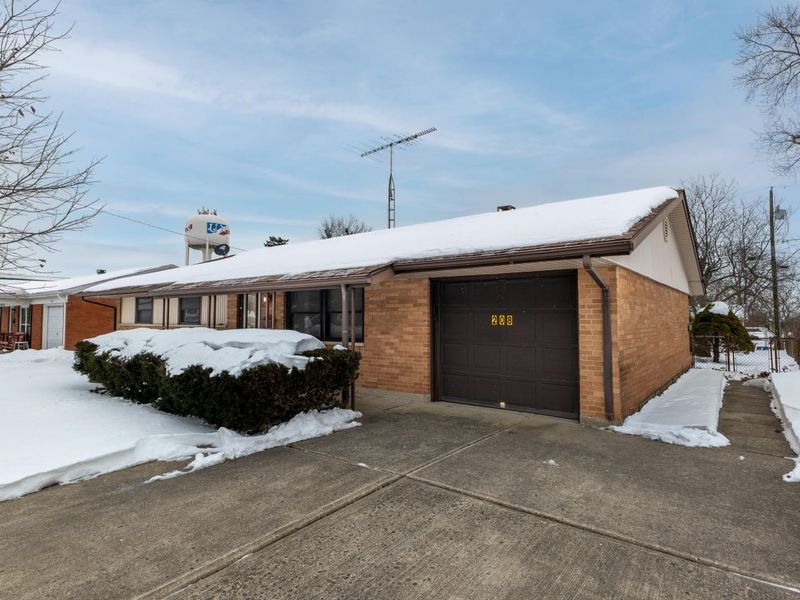 208 Shaw Road, Englewood, OH 45322 Photo 3