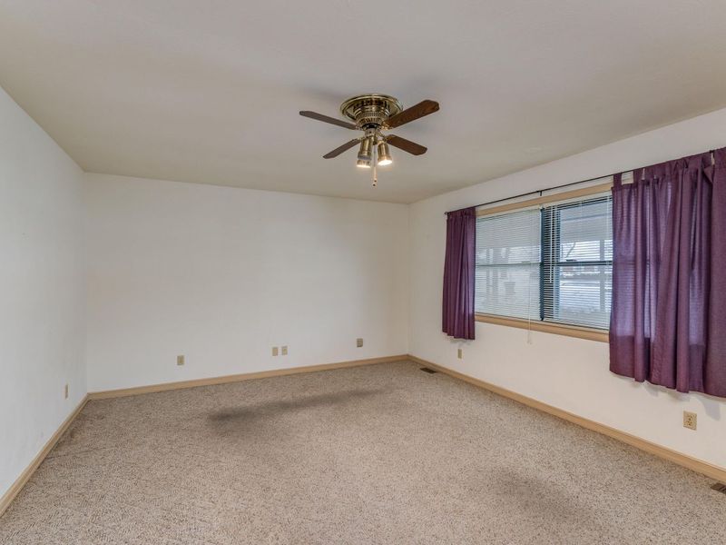 208 Shaw Road, Englewood, OH 45322 Photo 5