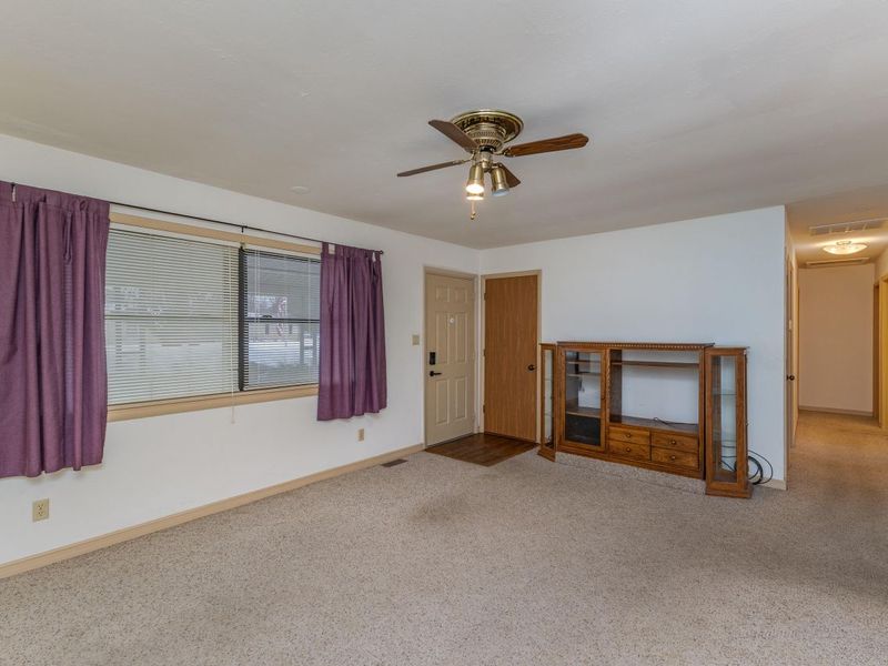 208 Shaw Road, Englewood, OH 45322 Photo 6