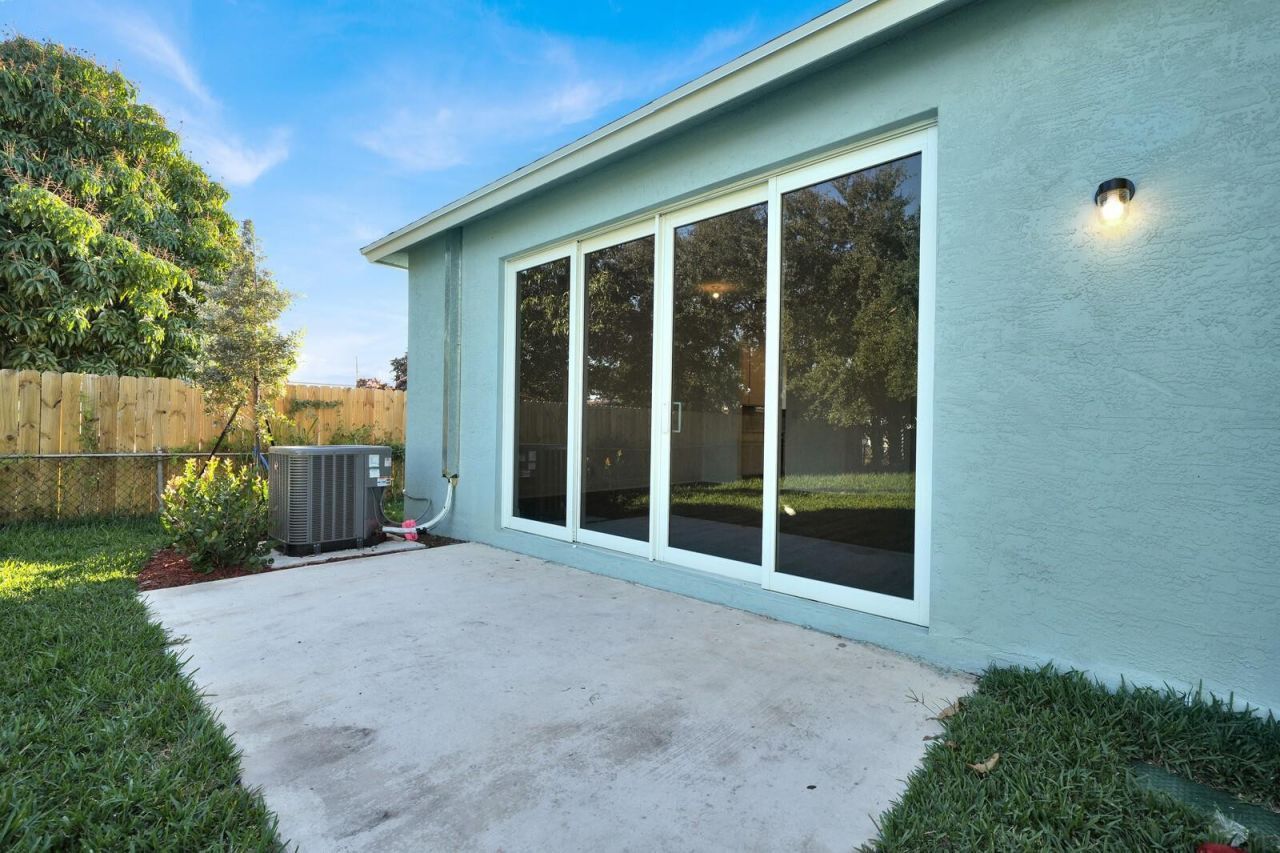 1406 S J St, Lake Worth Beach, FL 33460 Photo