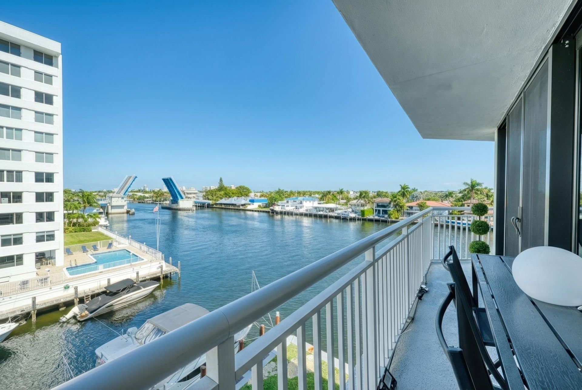 3100 NE 48th Street, Unit 412, Fort Lauderdale, FL 33308 Photo