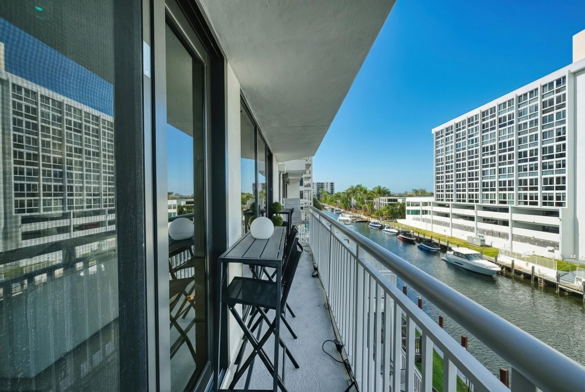 3100 NE 48th Street, Unit 412, Fort Lauderdale, FL 33308 Photo