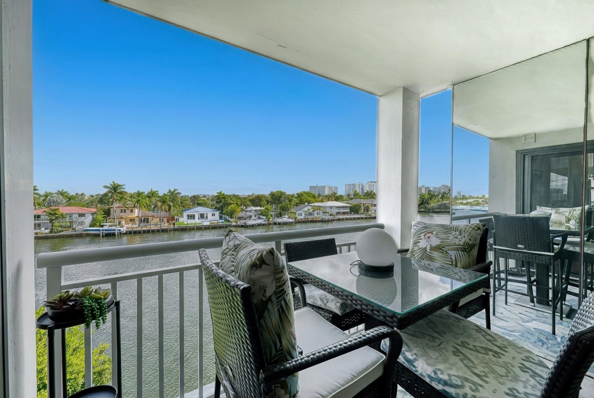 3100 NE 48th Street, Unit 412, Fort Lauderdale, FL 33308 Photo