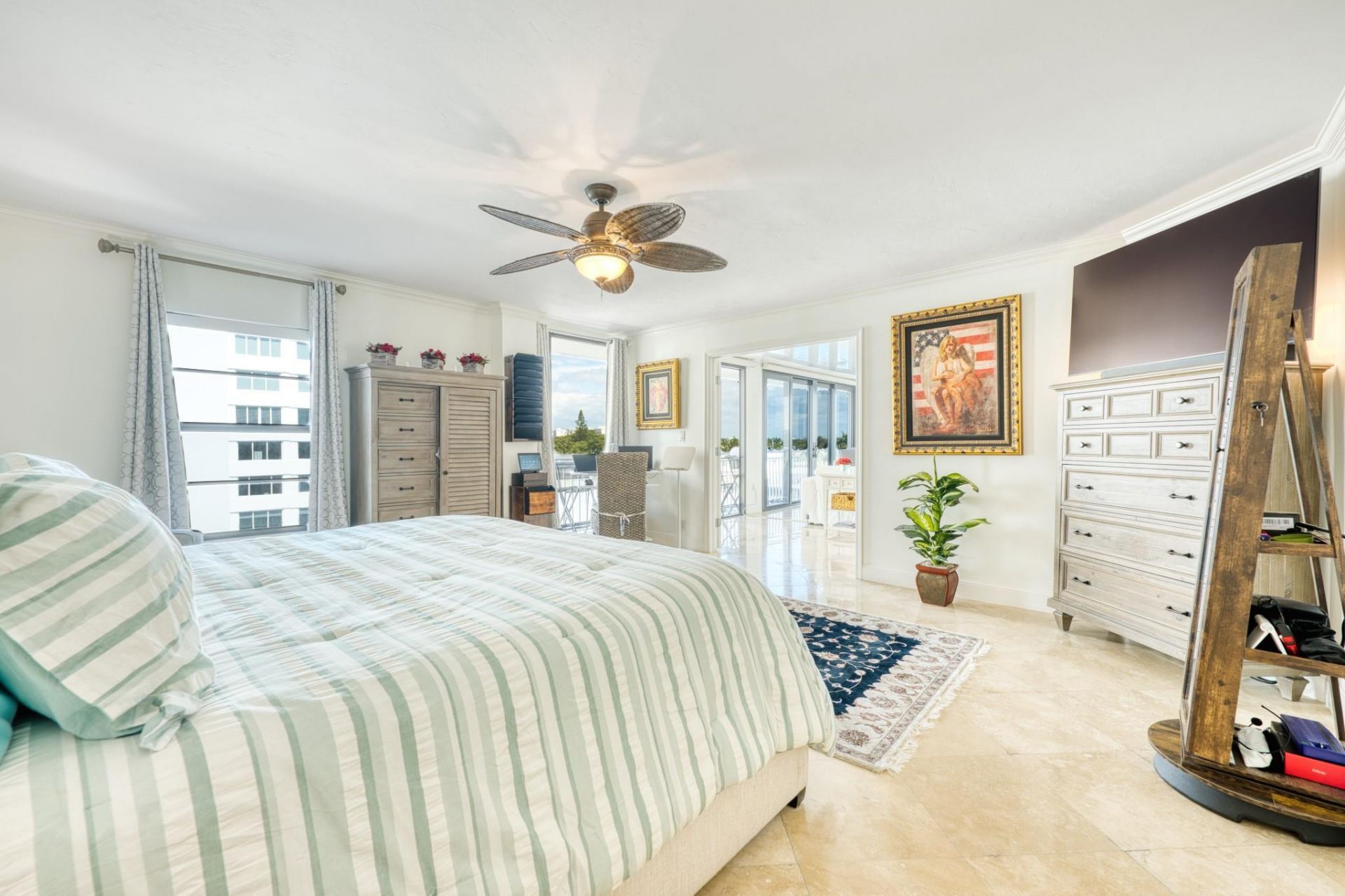 3100 NE 48th Street, Unit 412, Fort Lauderdale, FL 33308 Photo