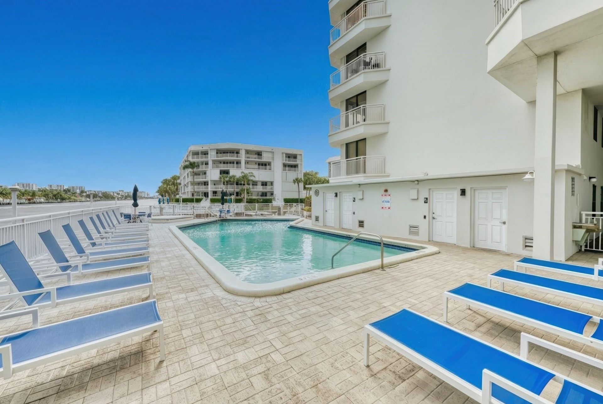 3100 NE 48th Street, Unit 412, Fort Lauderdale, FL 33308 Photo