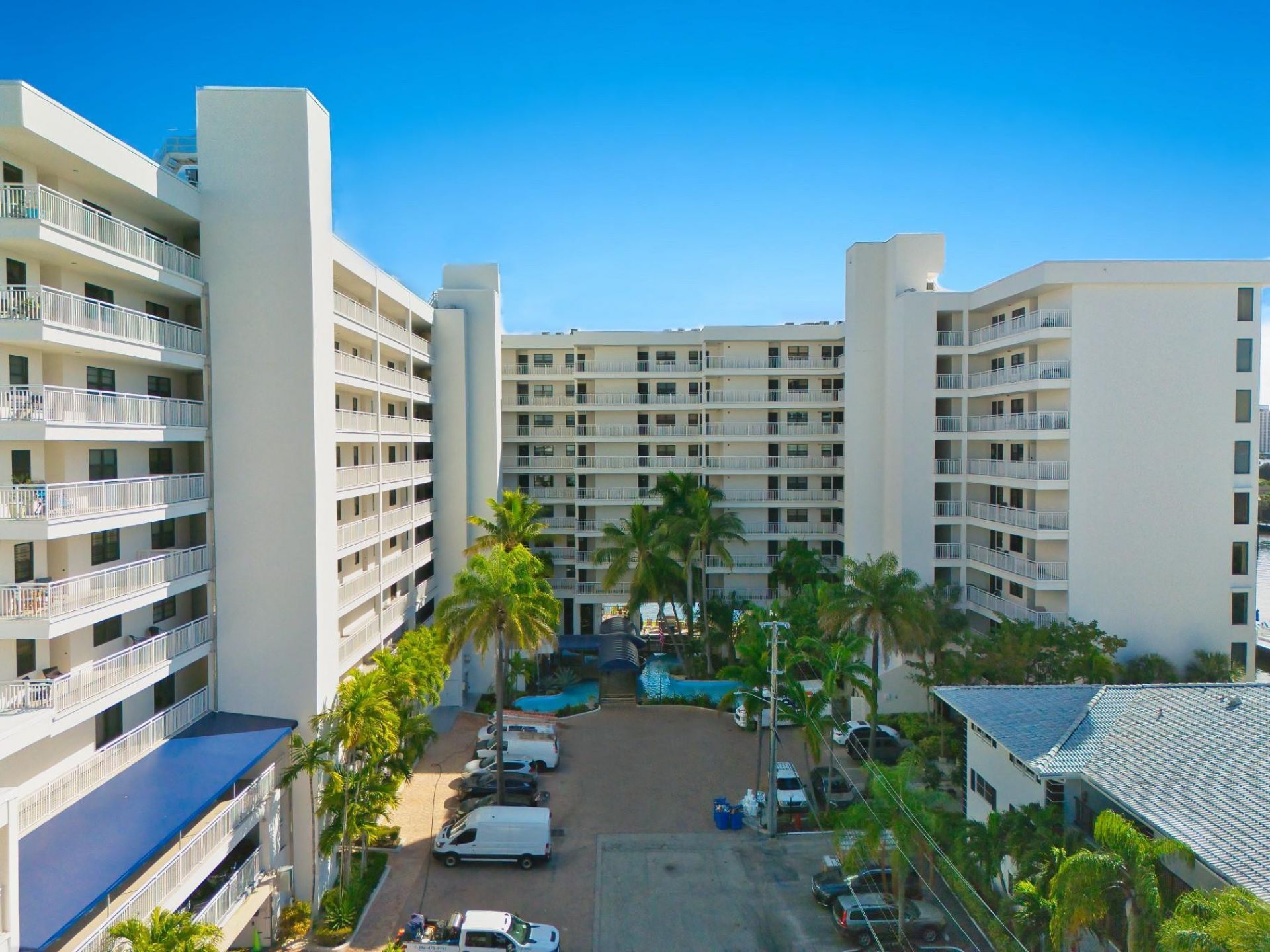 3100 NE 48th Street, Unit 412, Fort Lauderdale, FL 33308 Photo