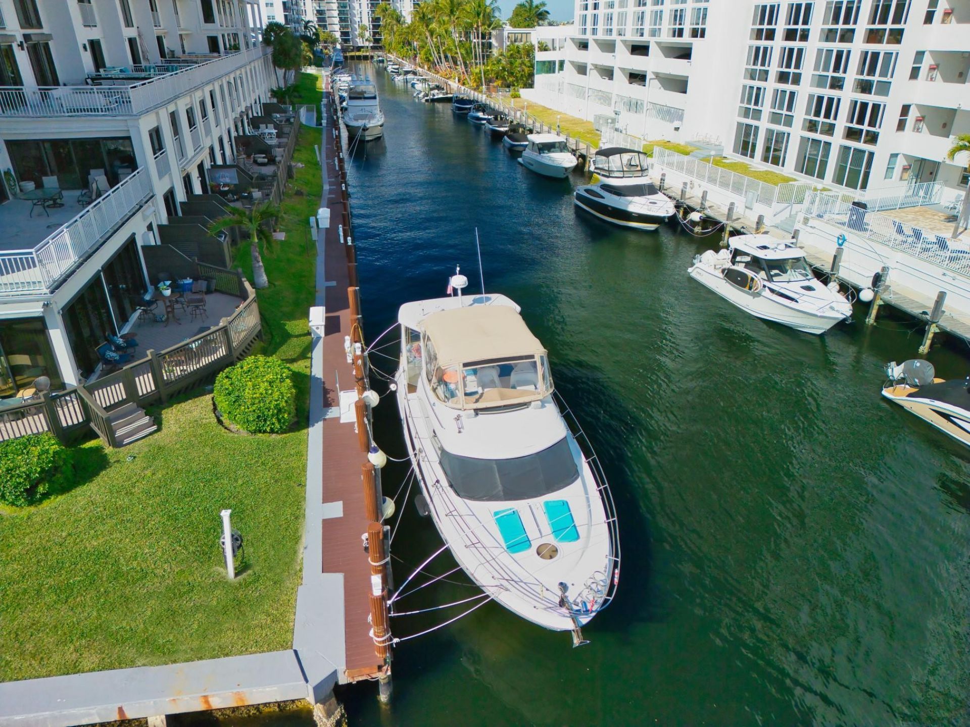 3100 NE 48th Street, Unit 412, Fort Lauderdale, FL 33308 Photo