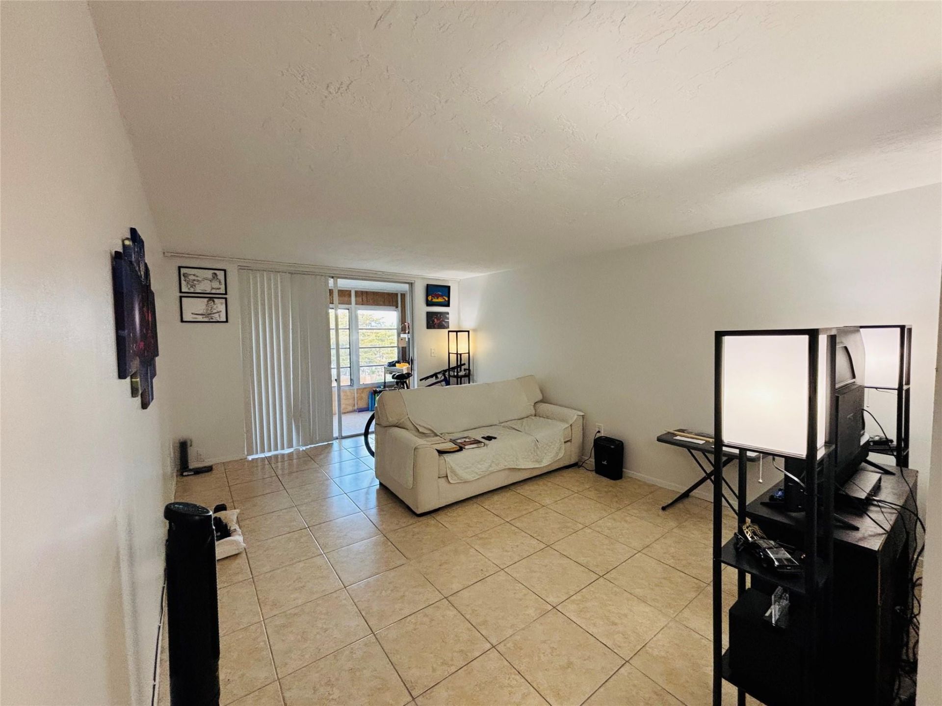 7300 NW 17th Street, Unit 405, Plantation, FL 33313 Photo