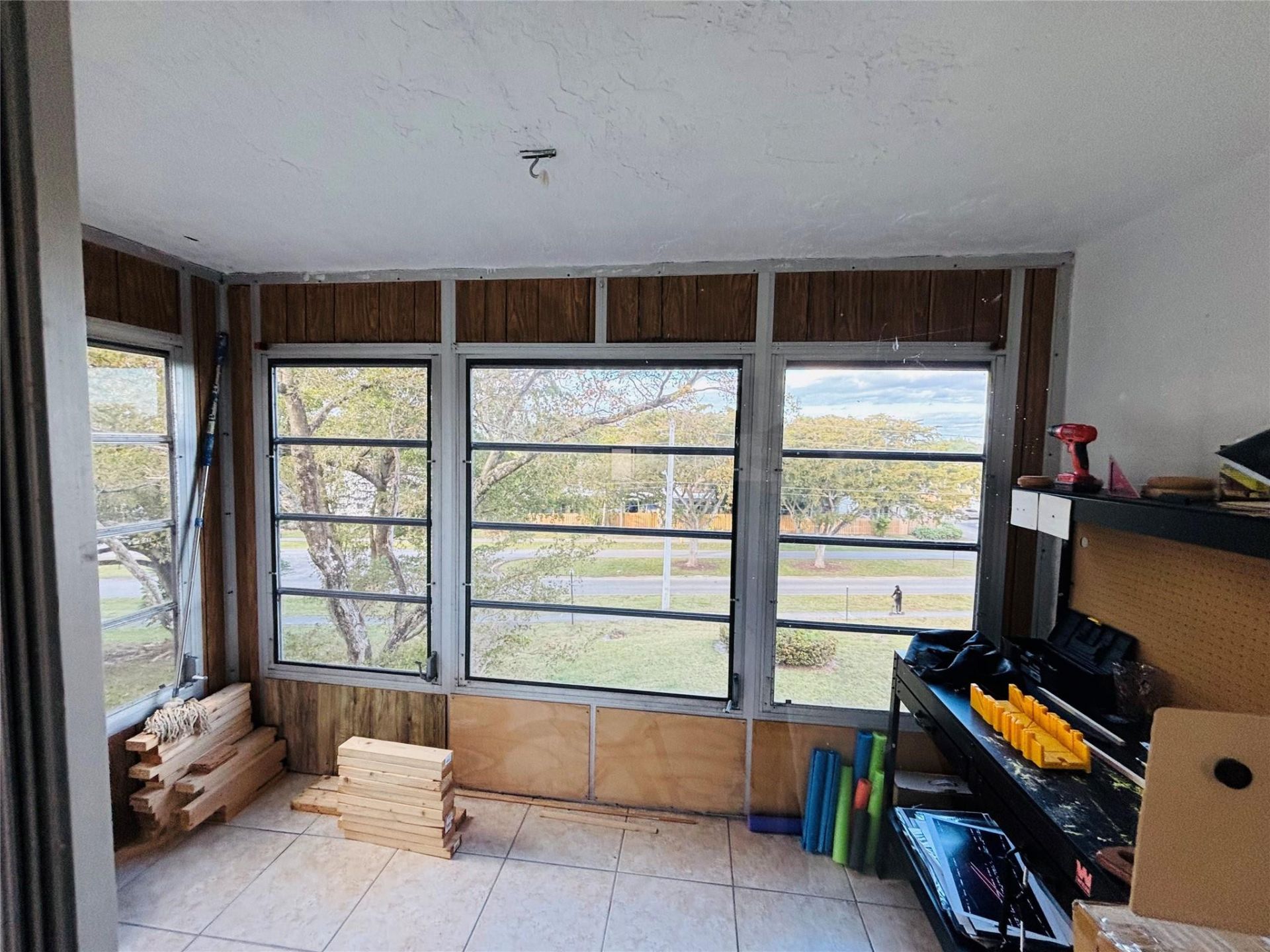 7300 NW 17th Street, Unit 405, Plantation, FL 33313 Photo