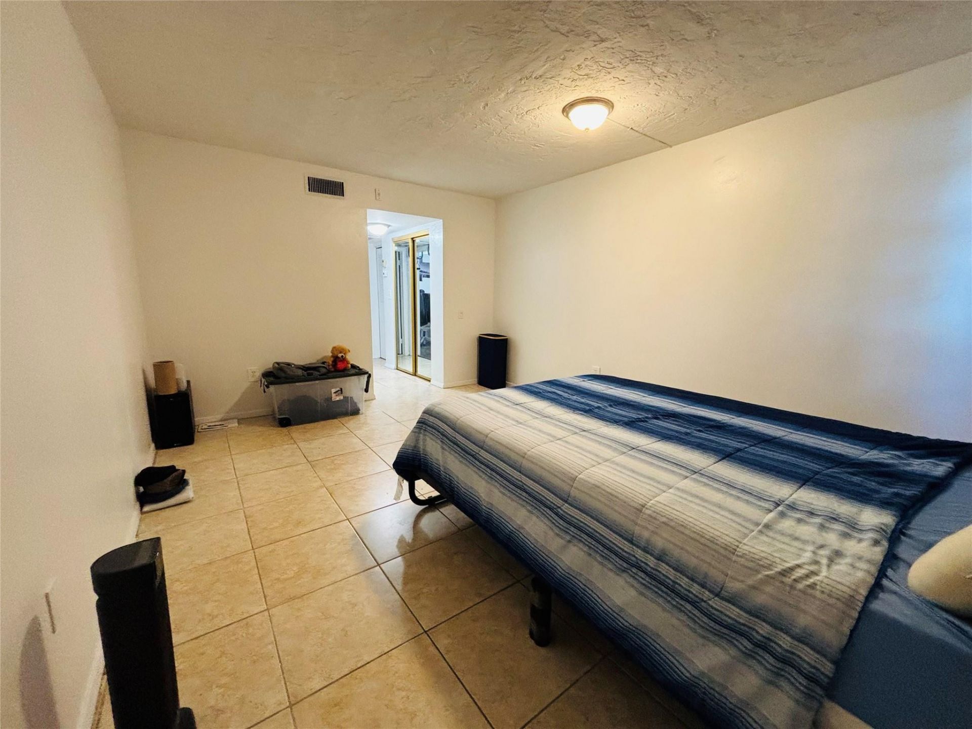 7300 NW 17th Street, Unit 405, Plantation, FL 33313 Photo
