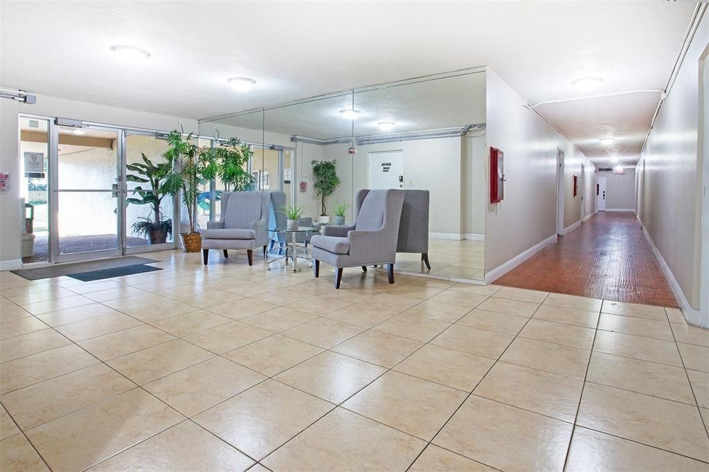 7300 NW 17th Street, Unit 405, Plantation, FL 33313 Photo