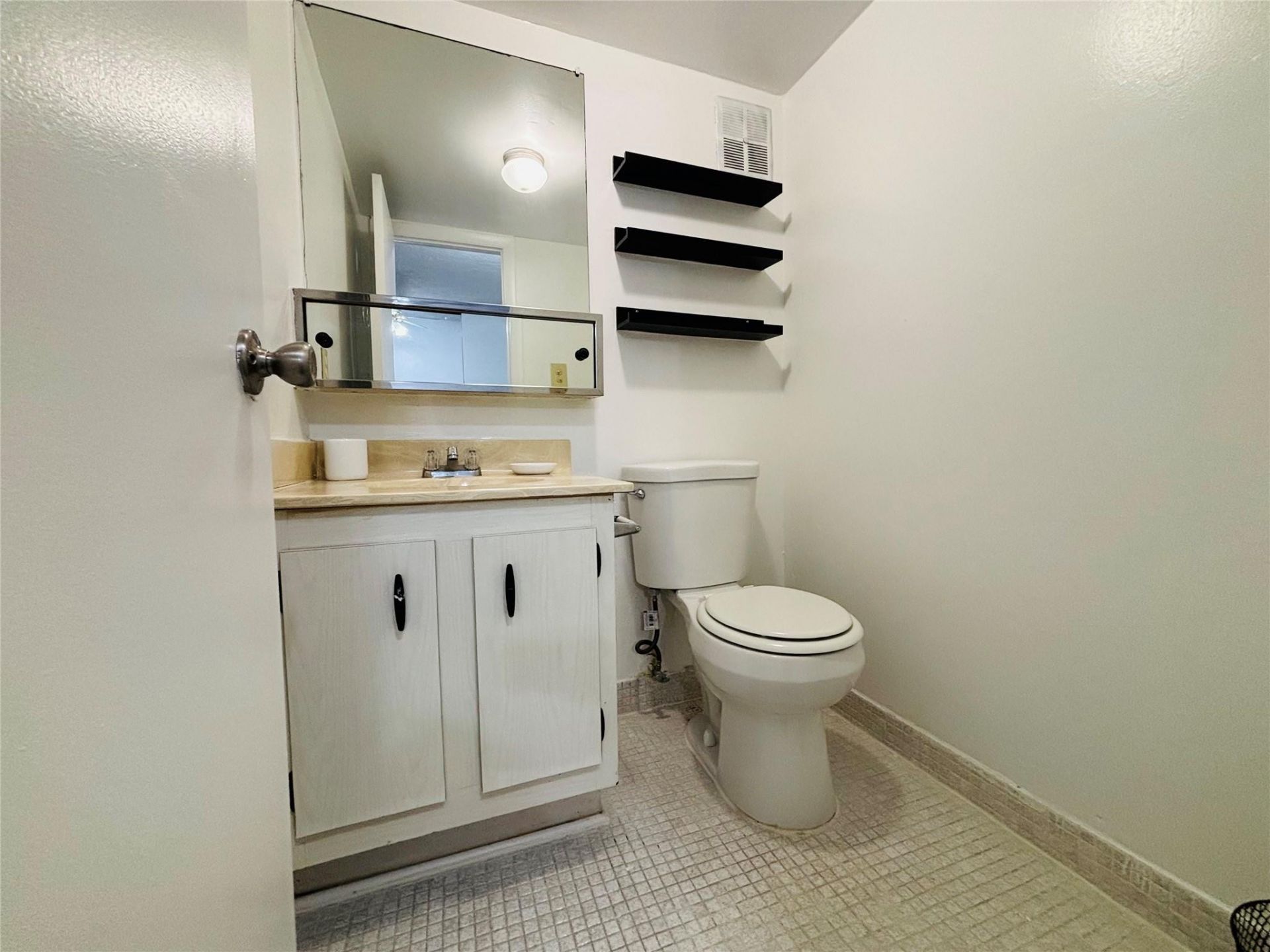 7300 NW 17th Street, Unit 405, Plantation, FL 33313 Photo