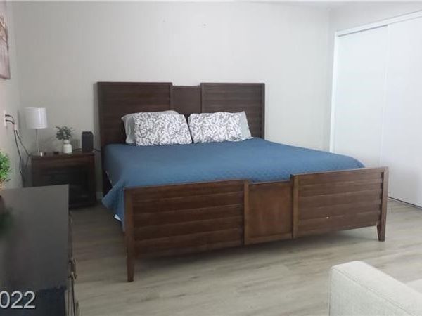 521 N 10th Street , Las Vegas, NV 89101