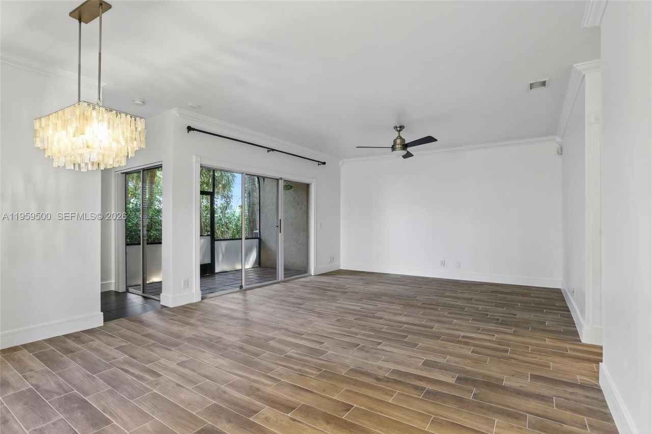 6582 Via Regina, Unit 6582, Boca Raton, FL 33433 Photo