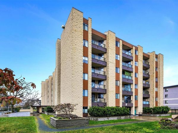 1745 Leighton Rd , Unit 512, Victoria, BC V8R 6R6