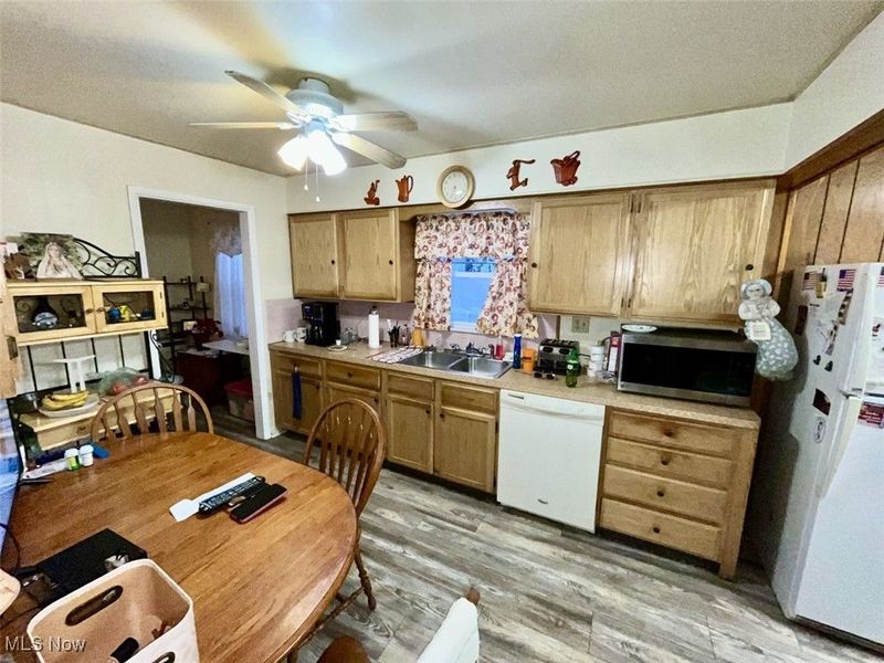 521 Powers Avenue, Girard, OH 44420 Photo 15