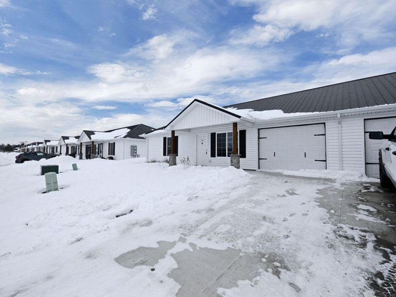 1641 Wright Street, Unit 9, Bellefontaine, OH 43311 Photo 3