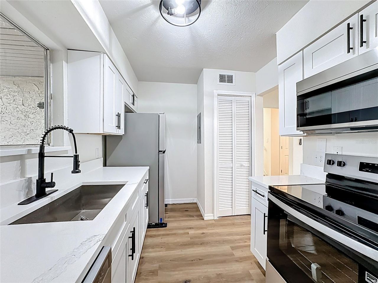 4445 Rayfield Drive, Sarasota, FL 34243 Photo