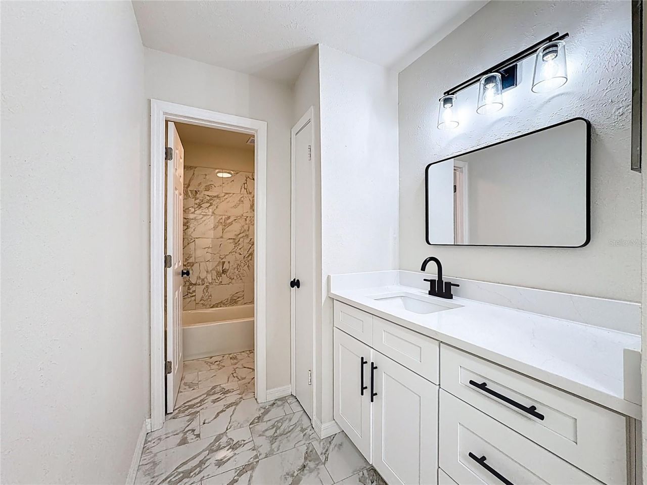 4445 Rayfield Drive, Sarasota, FL 34243 Photo