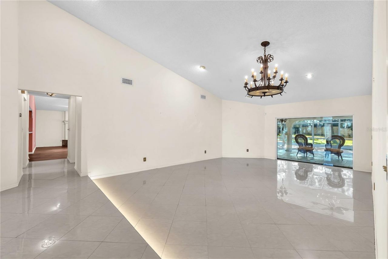 2545 Mason Oaks Drive, Valrico, FL 33596 Photo