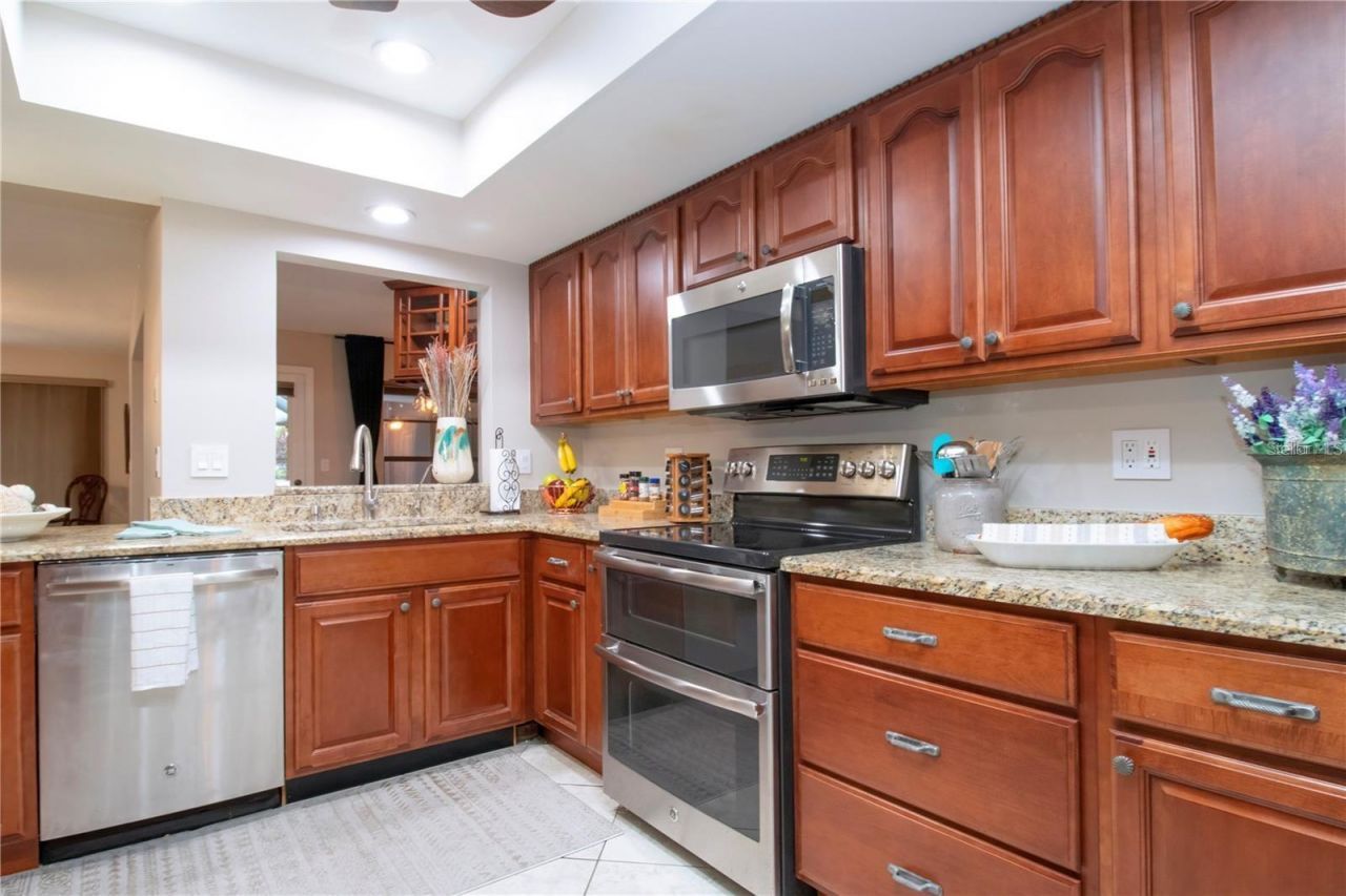 1934 New Bedford Drive, Sun City Center, FL 33573 Photo