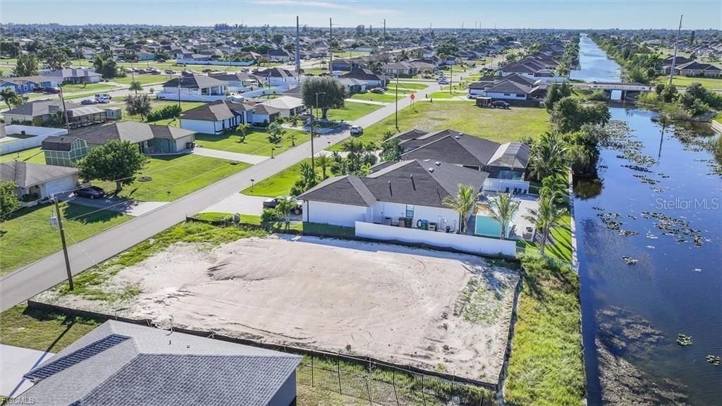 31 NE 8th Terrace, Cape Coral, FL 33909 Main Photo