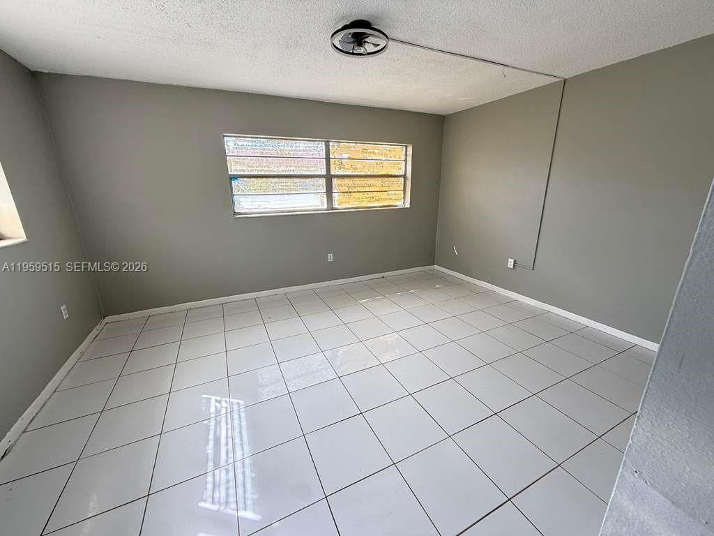 1520 NE 151st St, Unit 104, Miami, FL 33162 Photo