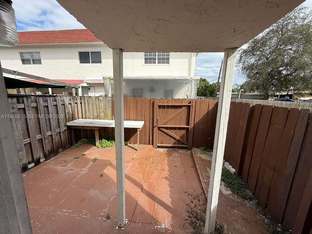 1520 NE 151st St, Unit 104, Miami, FL 33162 Photo