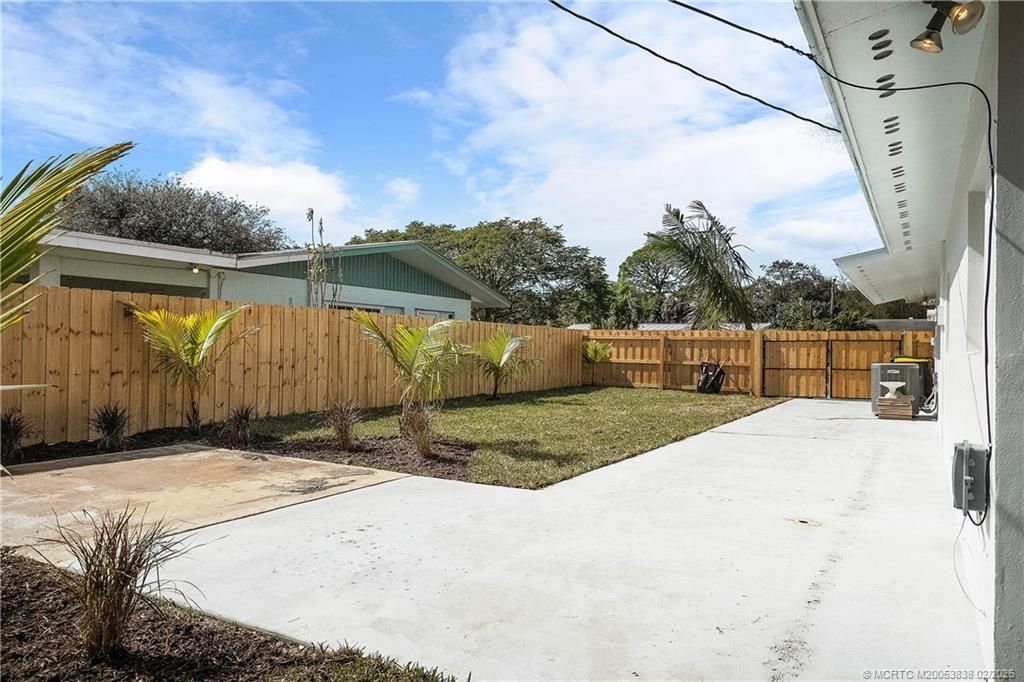 901 SE Madison Avenue, Stuart, FL 34996 Photo