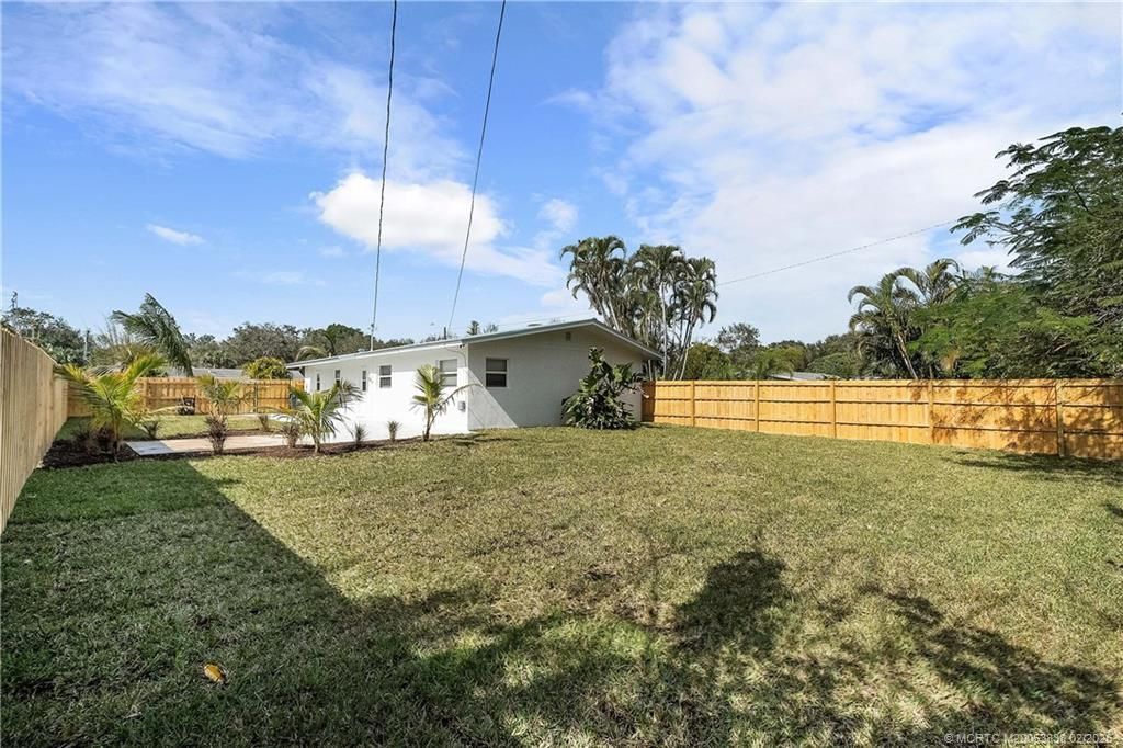 901 SE Madison Avenue, Stuart, FL 34996 Photo