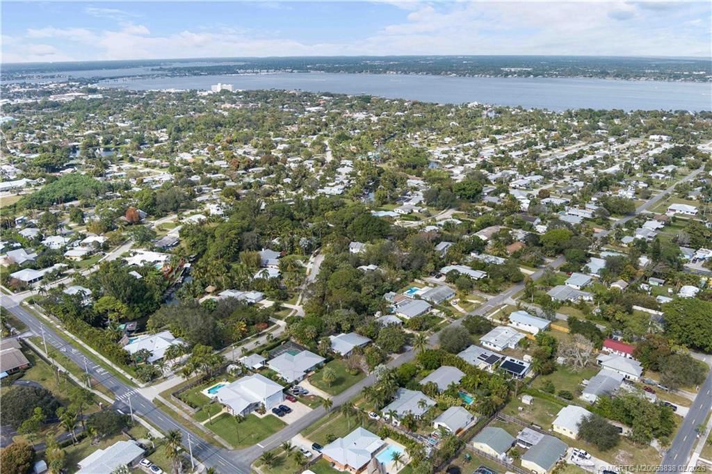 901 SE Madison Avenue, Stuart, FL 34996 Photo