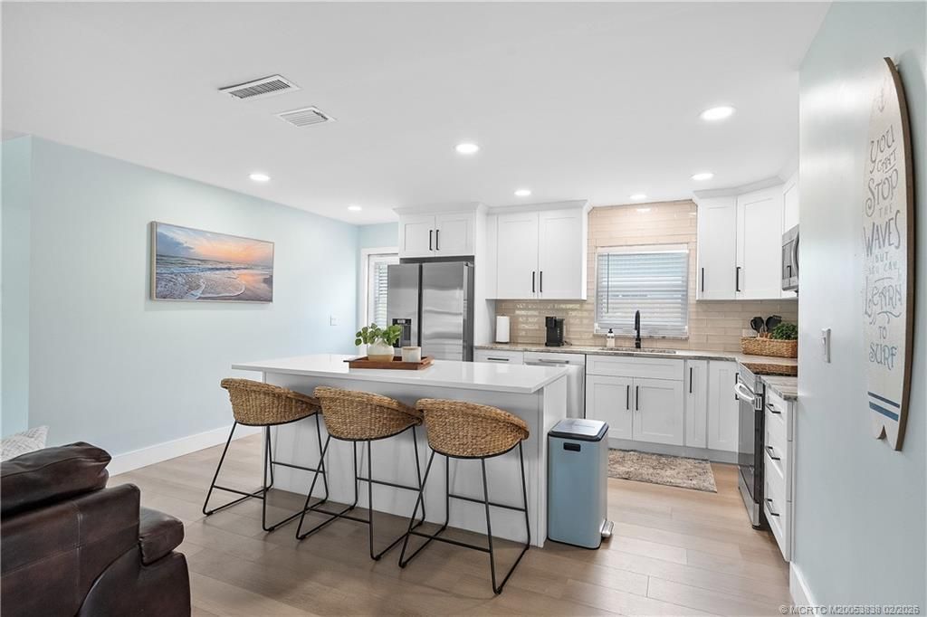 901 SE Madison Avenue, Stuart, FL 34996 Photo