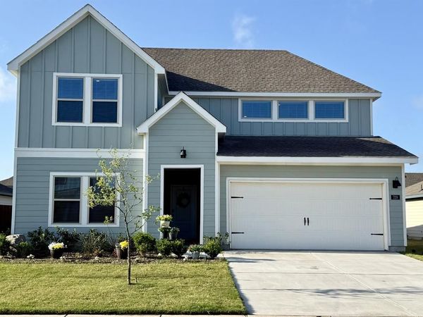 729 Amelia Court, Pilot Point, TX 76258