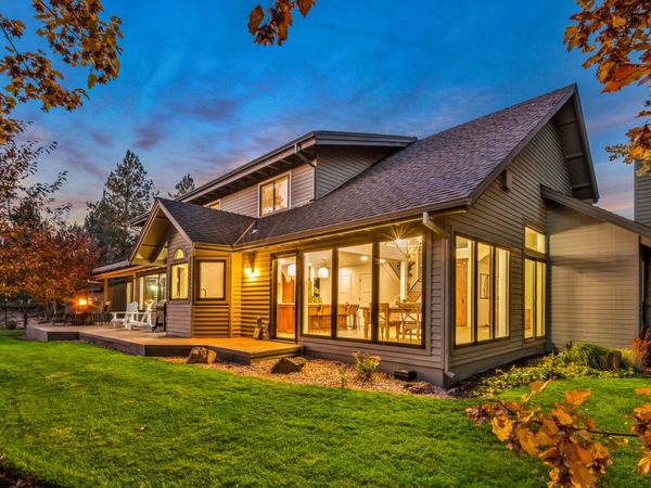 20397 Pine Vista Drive, Bend, OR 97702