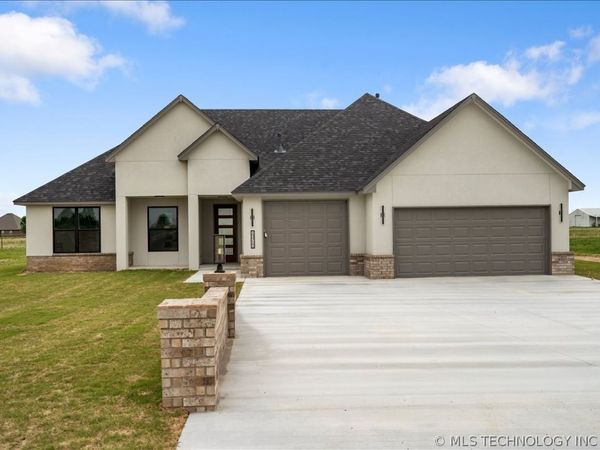 13711 N 58th East Avenue, Collinsville, OK 74021